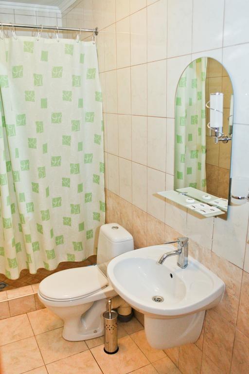 Cowboy Hotel Odessa Room photo