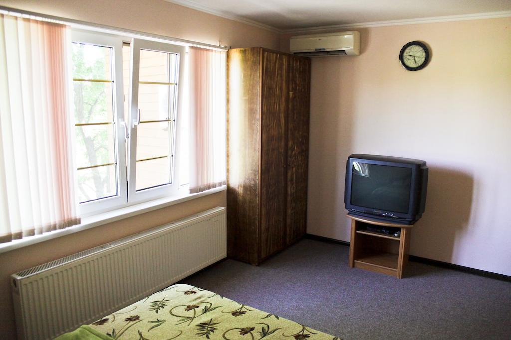 Cowboy Hotel Odessa Room photo