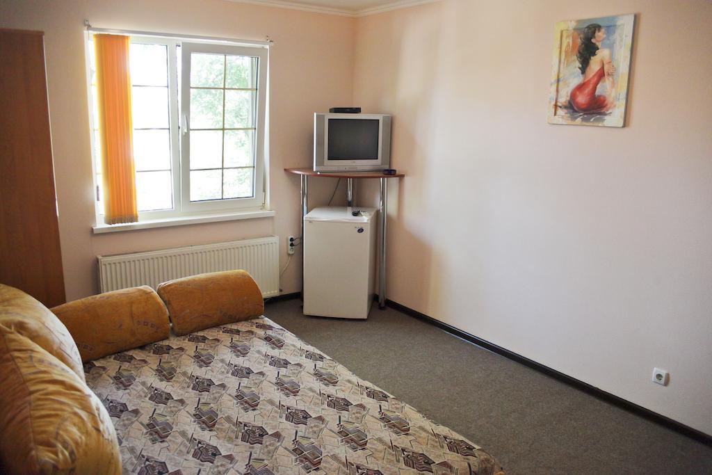 Cowboy Hotel Odessa Room photo